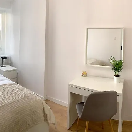 3-room Apartment, Center, Netflix & Wifi * 马佐夫舍地区格罗济斯克